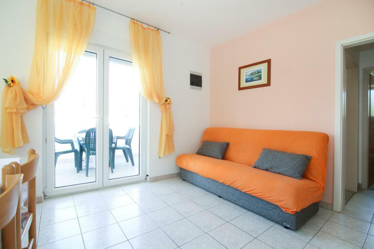 Apartments Antea โรกอซนิซา ภายนอก รูปภาพ