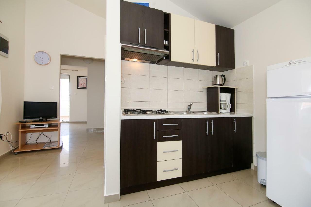 Apartments Antea โรกอซนิซา ภายนอก รูปภาพ